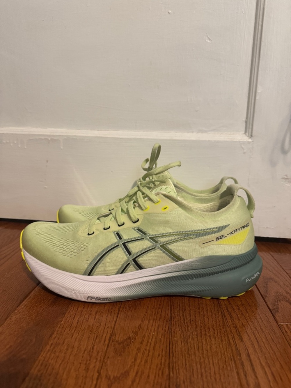 ASICS GEL-KAYANO Men’s Running Shoe - Light Green